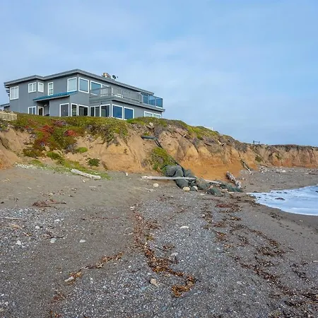 Blue Haven-Oceanfront Stay Near Cambria & Beaches